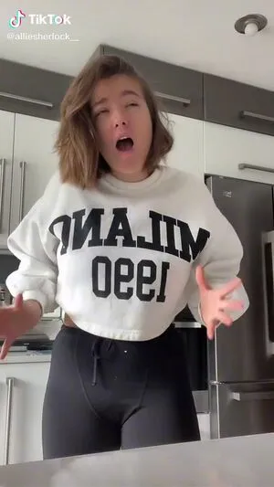 Allie Sherlock OnlyFans Leaked Free Thumbnail Picture - #LIP5DodKjb