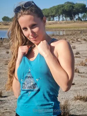 Allie Surfergirl121 OnlyFans Leaked Free Thumbnail Picture - #DoI2UXoIu1
