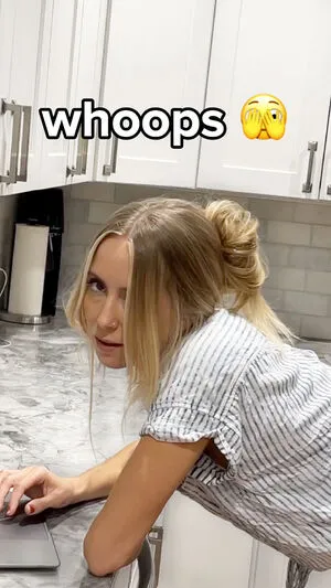 Allie Wes OnlyFans Leaked Free Thumbnail Picture - #CLOGPkoEqj