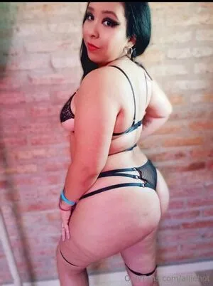 Alliehot OnlyFans Leaked Free Thumbnail Picture - #vuWrlib5lw