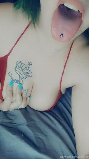Allieluxx OnlyFans Leaked Free Thumbnail Picture - #AjYHMctaQ3