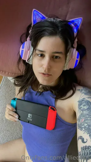 Allieoops OnlyFans Leaked Free Thumbnail Picture - #u2AtezOfMV