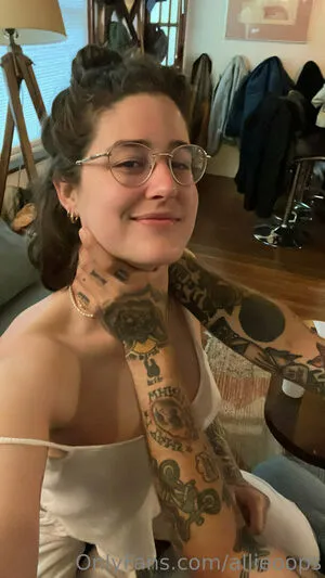 Allieoops OnlyFans Leaked Free Thumbnail Picture - #Nsc09EQPXJ