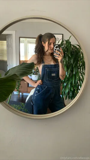 Allieoops OnlyFans Leaked Free Thumbnail Picture - #dD57eCH2t9