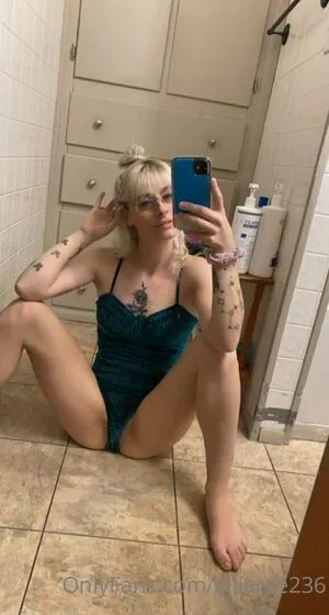 Allierae236 OnlyFans Leaked Free Thumbnail Picture - #P9ONlPg7bw