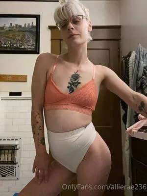 Allierae236 OnlyFans Leaked Free Thumbnail Picture - #tvca9AM7bf