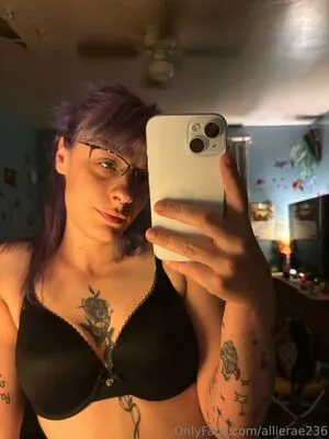 Allierae236 OnlyFans Leaked Free Thumbnail Picture - #ybng9Plmfb