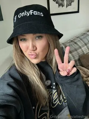 Alliesfree OnlyFans Leaked Free Thumbnail Picture - #IlekRHxlG3