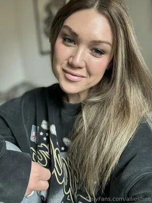 Alliesfree OnlyFans Leaked Free Thumbnail Picture - #szOzaavyVY