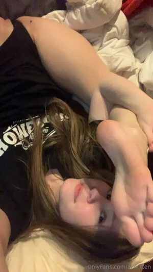 Allikitten OnlyFans Leaked Free Thumbnail Picture - #Fh9z04zeI4