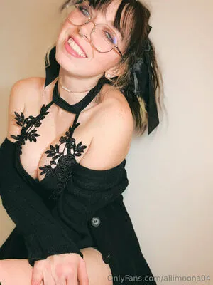 Allimoona04 OnlyFans Leaked Free Thumbnail Picture - #I7ptJYSgGg