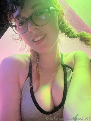 Allimoona04 OnlyFans Leaked Free Thumbnail Picture - #rIkOWke3ns