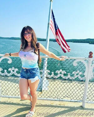 Allimoona04 OnlyFans Leaked Free Thumbnail Picture - #wUxuwo2IuQ