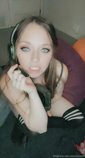 Allimoona04 OnlyFans Leaked Free Thumbnail Picture - #y2tPUf2iCj