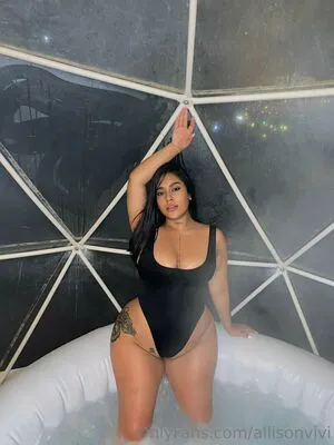Allisonvivi OnlyFans Leaked Free Thumbnail Picture - #NUdP0vs46x