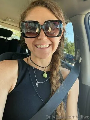 Alliwo OnlyFans Leaked Free Thumbnail Picture - #pkhVy6K97p