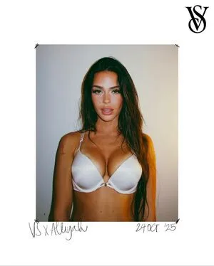 Alliyah OnlyFans Leaked Free Thumbnail Picture - #Evyum8jDCI
