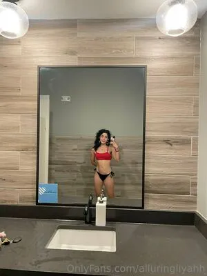 Alluringliyahh OnlyFans Leaked Free Thumbnail Picture - #MRWrotLcHA