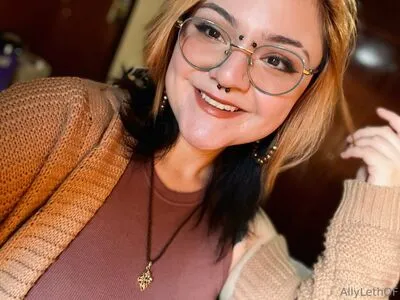 Allyleth19 OnlyFans Leaked Free Thumbnail Picture - #7fQLN5hDRx