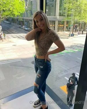 Allymcfarland18 OnlyFans Leaked Free Thumbnail Picture - #7i9NsMktNU