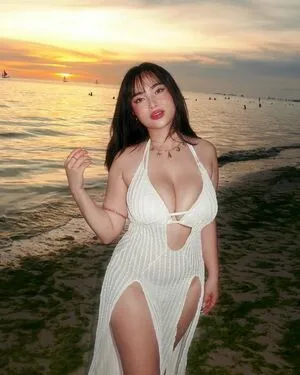 Allysa Bea OnlyFans Leaked Free Thumbnail Picture - #VVZua3snNv