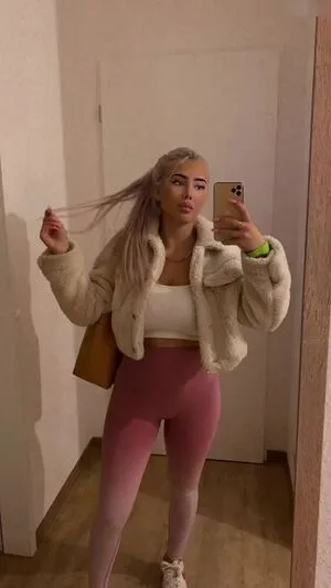 Allysophiie OnlyFans Leaked Free Thumbnail Picture - #ggApt3FpoW