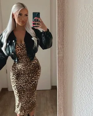 Allysophiie OnlyFans Leaked Free Thumbnail Picture - #vjJb4qVPVo