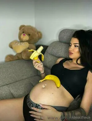 Almablack OnlyFans Leaked Free Thumbnail Picture - #3UImBOtyLi