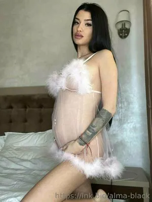 Almablack OnlyFans Leaked Free Thumbnail Picture - #5KIvNr8E0Q