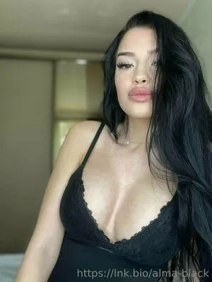 Almablack OnlyFans Leaked Free Thumbnail Picture - #I8OWoBEN1f
