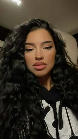 Almablack OnlyFans Leaked Free Thumbnail Picture - #nsENvxtvti