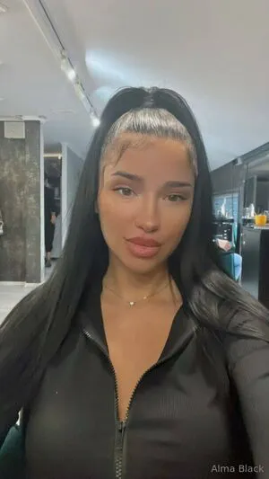 Almablack OnlyFans Leaked Free Thumbnail Picture - #soGLluOeeV