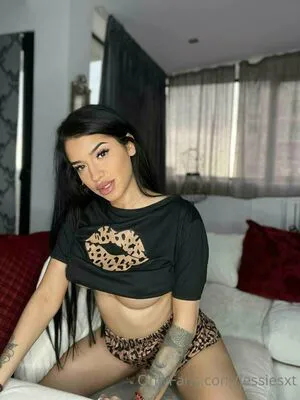 Almablack OnlyFans Leaked Free Thumbnail Picture - #tu8eR7irWF