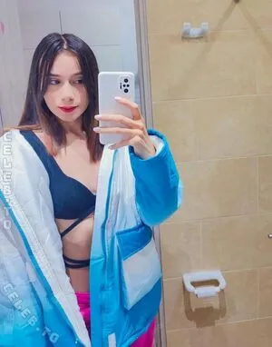 Almalibre Viajes OnlyFans Leaked Free Thumbnail Picture - #NLFfDA3tzc