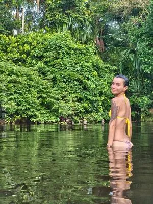 Almalibre Viajes OnlyFans Leaked Free Thumbnail Picture - #b2M76MFRiN