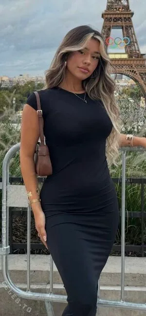 Almira Azemi OnlyFans Leaked Free Thumbnail Picture - #90Zpda7Cxp