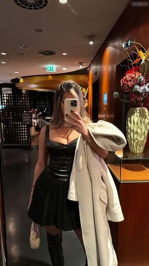 Almirra Az OnlyFans Leaked Free Thumbnail Picture - #E0Shw2Ivxr