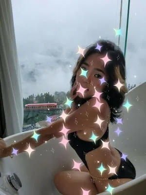 Alodiamarie OnlyFans Leaked Free Thumbnail Picture - #AV4t3rOyw4