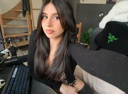 Aloonea OnlyFans Leaked Free Thumbnail Picture - #dmEyJwWjo8