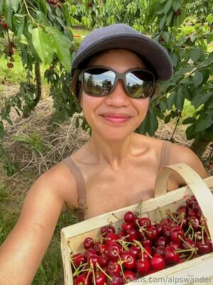 Alpswander OnlyFans Leaked Free Thumbnail Picture - #i8k0CMz5Jd