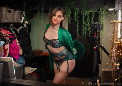AlsoAshley OnlyFans Leaked Free Thumbnail Picture - #Rb3HB1K77E