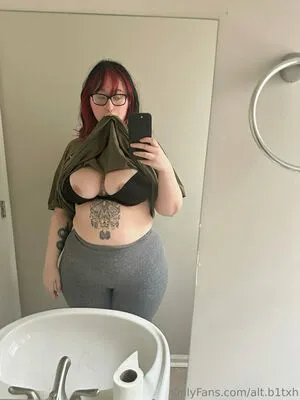 Alt B1txh OnlyFans Leaked Free Thumbnail Picture - #guEtSyyn3E