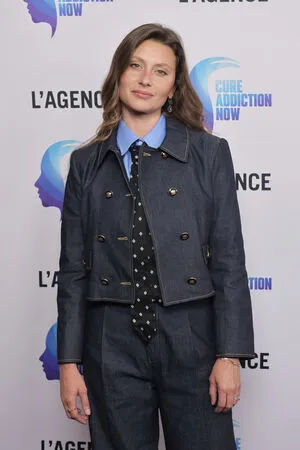 Aly Michalka OnlyFans Leaked Free Thumbnail Picture - #WKY4zPv5I8