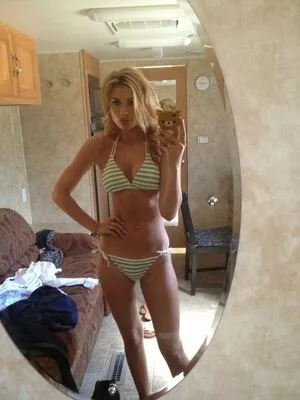 Aly Michalka OnlyFans Leaked Free Thumbnail Picture - #jARI6OEspS