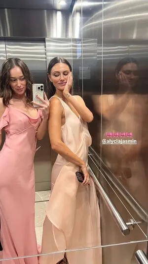 Alycia Debnam Carey OnlyFans Leaked Free Thumbnail Picture - #Kw4ed6Zm3J