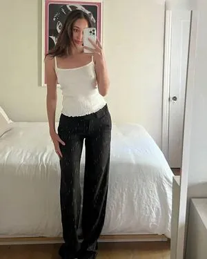 Alycia Debnam Carey OnlyFans Leaked Free Thumbnail Picture - #xVsO2DWalE