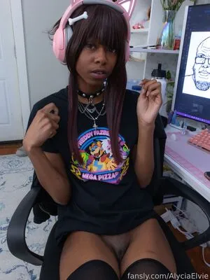 Alyciaelvie OnlyFans Leaked Free Thumbnail Picture - #snOiDa2J5e
