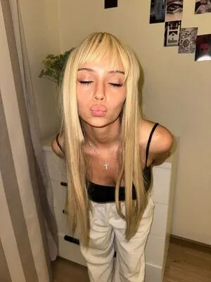 Alyona Bobrova OnlyFans Leaked Free Thumbnail Picture - #FTifreLdLQ