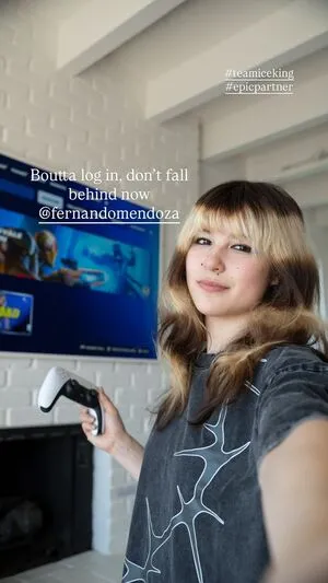 Alysa Liu OnlyFans Leaked Free Thumbnail Picture - #GjnACxiMjn