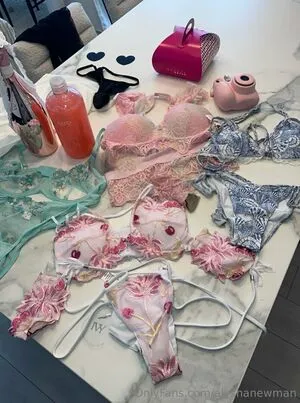 Alyshanewman OnlyFans Leaked Free Thumbnail Picture - #rrOTRePWSG